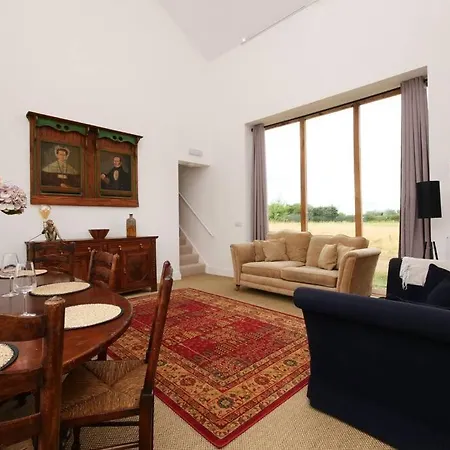 Apartment Salton Barns