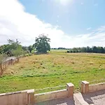 Salton Barns Apartamento *